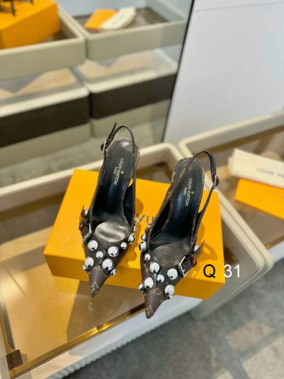 Picture of Louis Vuitton Shoes _SKULVsz35-40912490.5CMYF0303